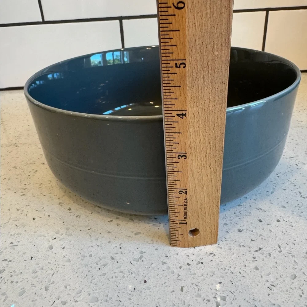 NWOT Crate & Barrel Hue Dark Grey Serving Bowl